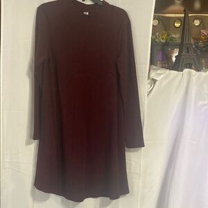 Elegant Burgundy Long Sleeve Dress